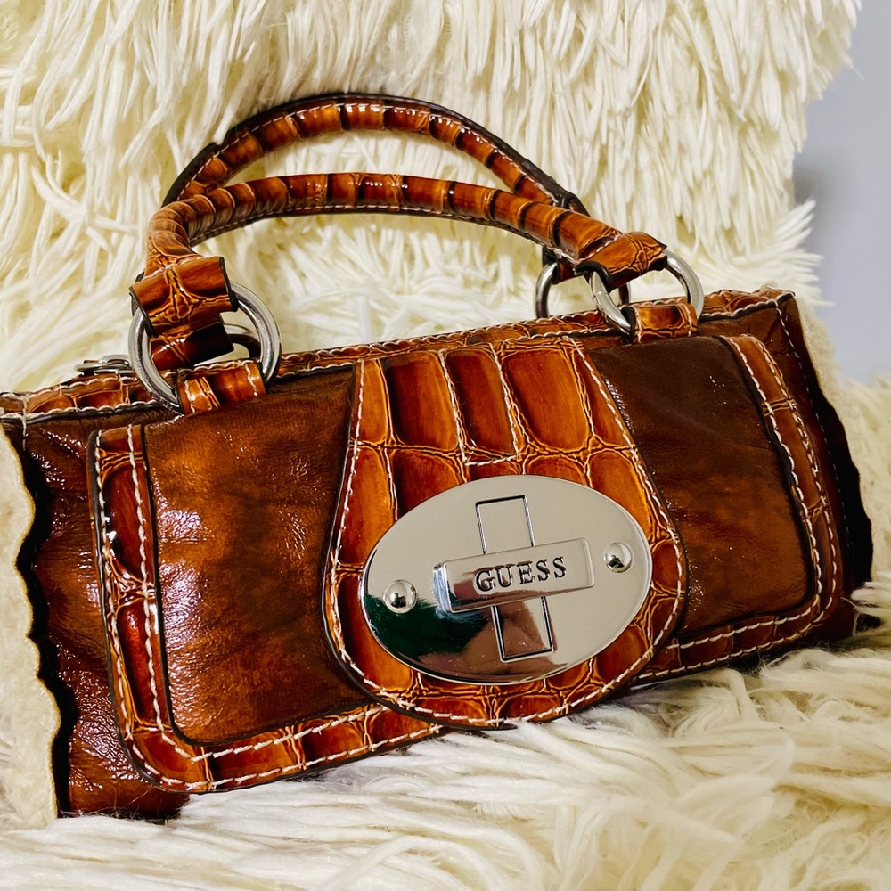 Guess vintage satchel bag - perfect for fall/winter